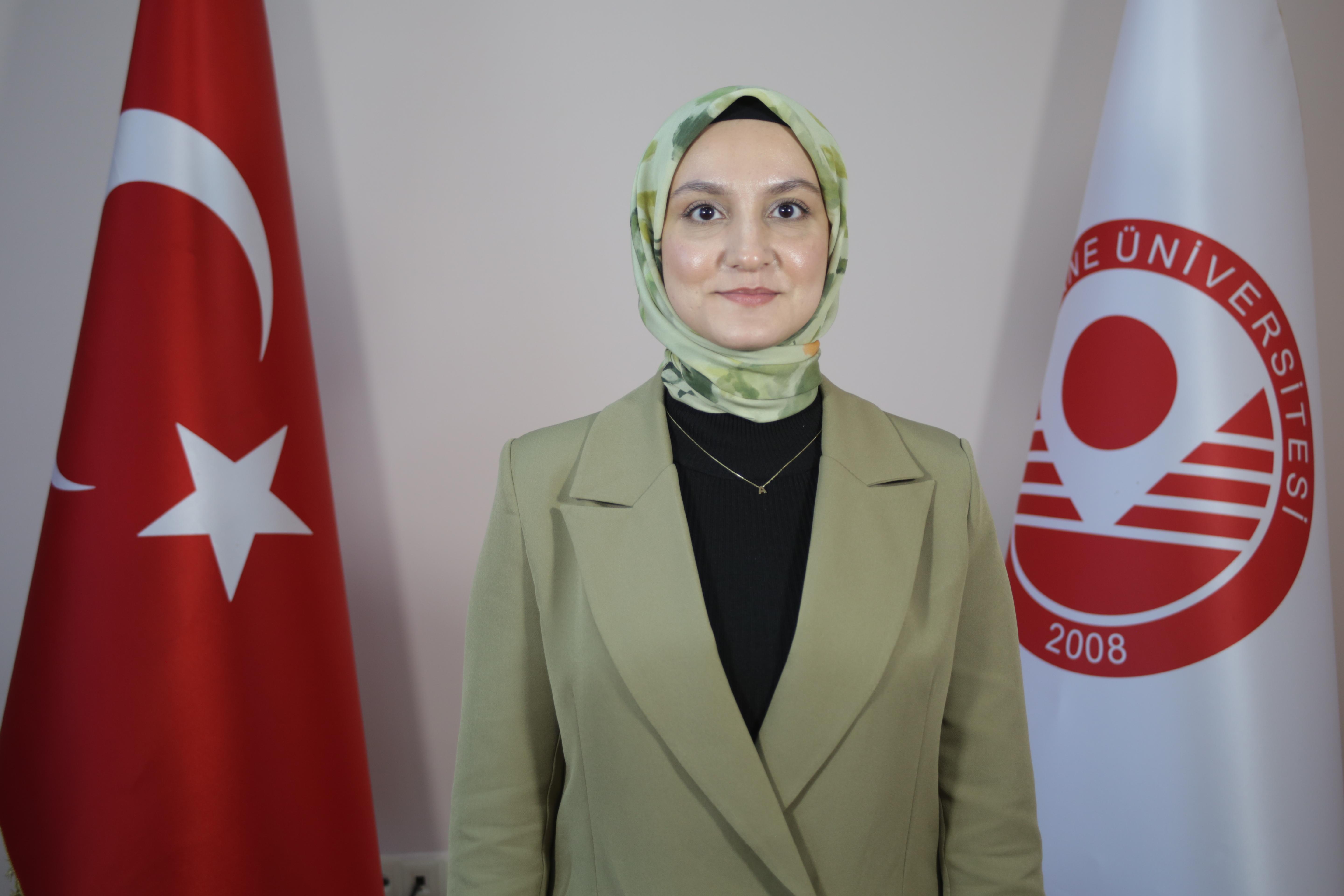 Günay, Ayşe Rüveyde